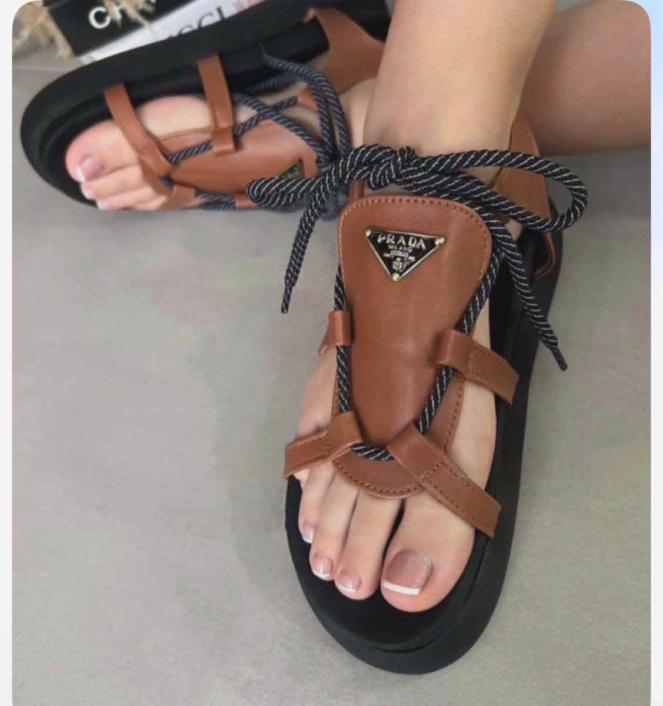 Sandalias corren al size