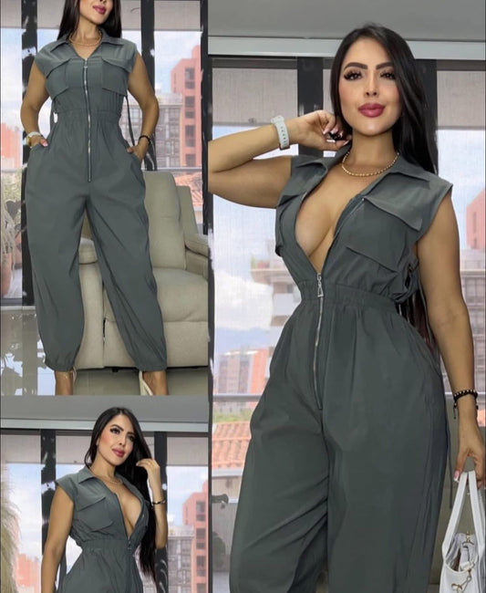 Jumpsuit llegando el lunes 5